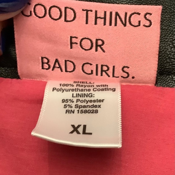 Babydoll crop Top and pencil Skirt Vegan leather - Picture 4 of 9